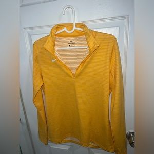 Nike windbreaker workout top